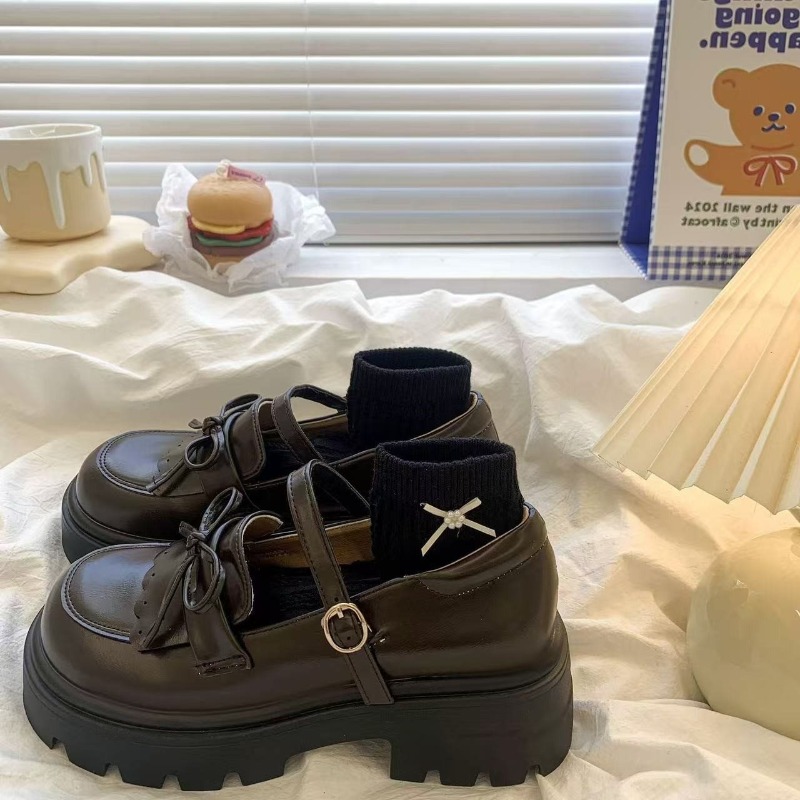 Luxury Women's Patent Leather  - Patent Leather Pump 评论和价格
